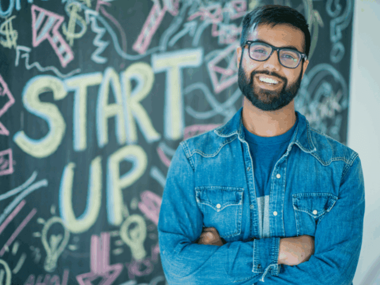 lachende startende ondernemer